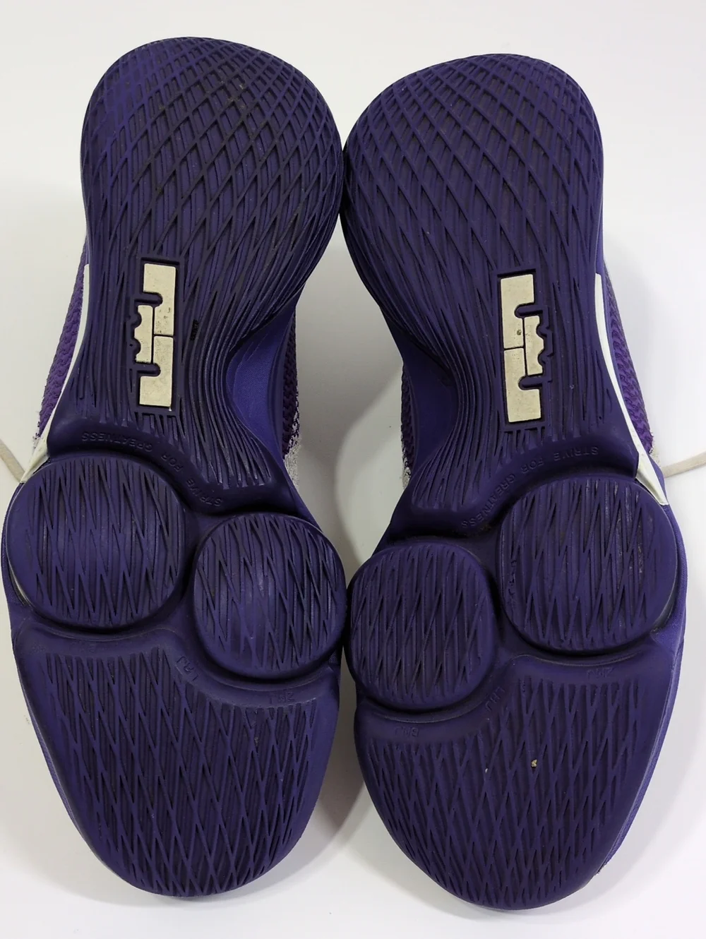 Nike hit court